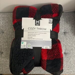 Member's Mark Red and Black Cozy Throw Blanket